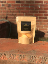 Load image into Gallery viewer, Mama Hawaii (Wax Melts)
