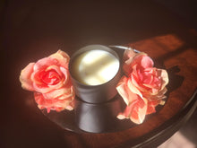 Load image into Gallery viewer, Mama Hawaii
